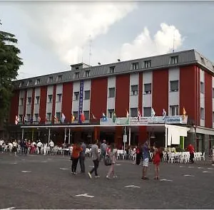 Domus 3*, Maranello Itália