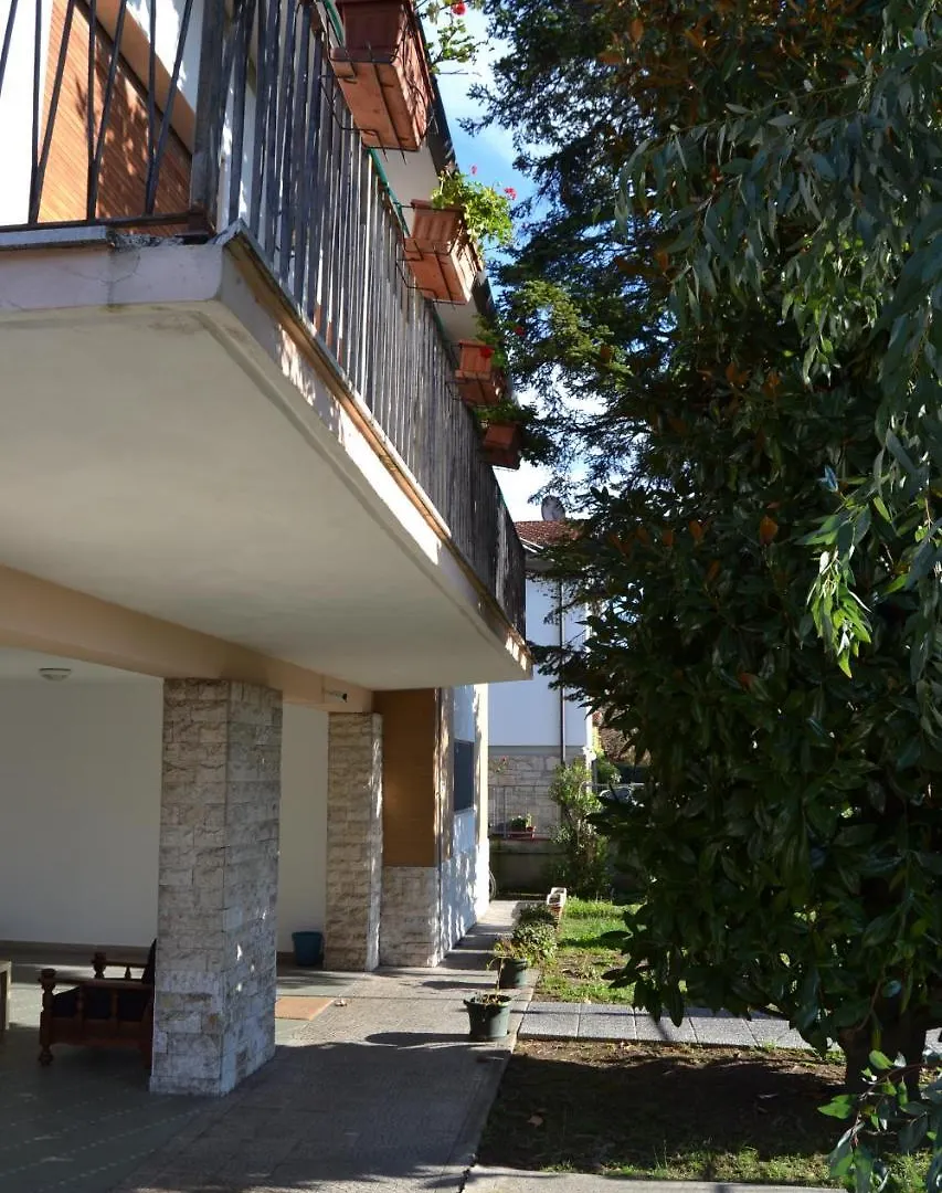 Bed and Breakfast My Way Пиза 2*,
